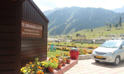 hotel-sonamarg-glacier-2